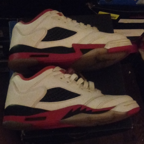 Jordan 5 low Retro Sz 4.5 - Picture 5 of 6